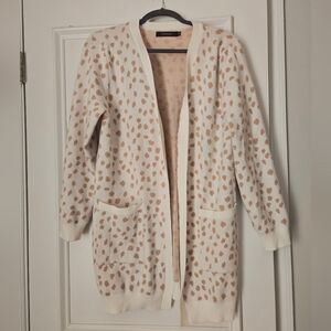 Amazon Women's Cream and Tan Cardigan Sweater